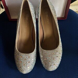 Delicacy Studded Pumps Silver Size 9